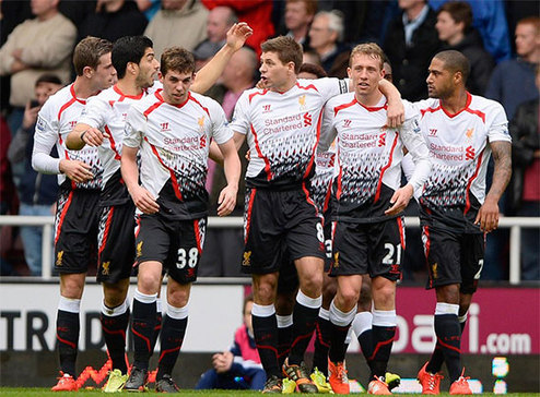 EDward Gaming 官方宣布：友好地终止与打野选手 JIEJIE 的合同，他将立即离开战队