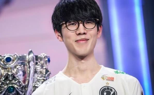 里程碑！Faker成为首位获得全球总决赛500杀的选手